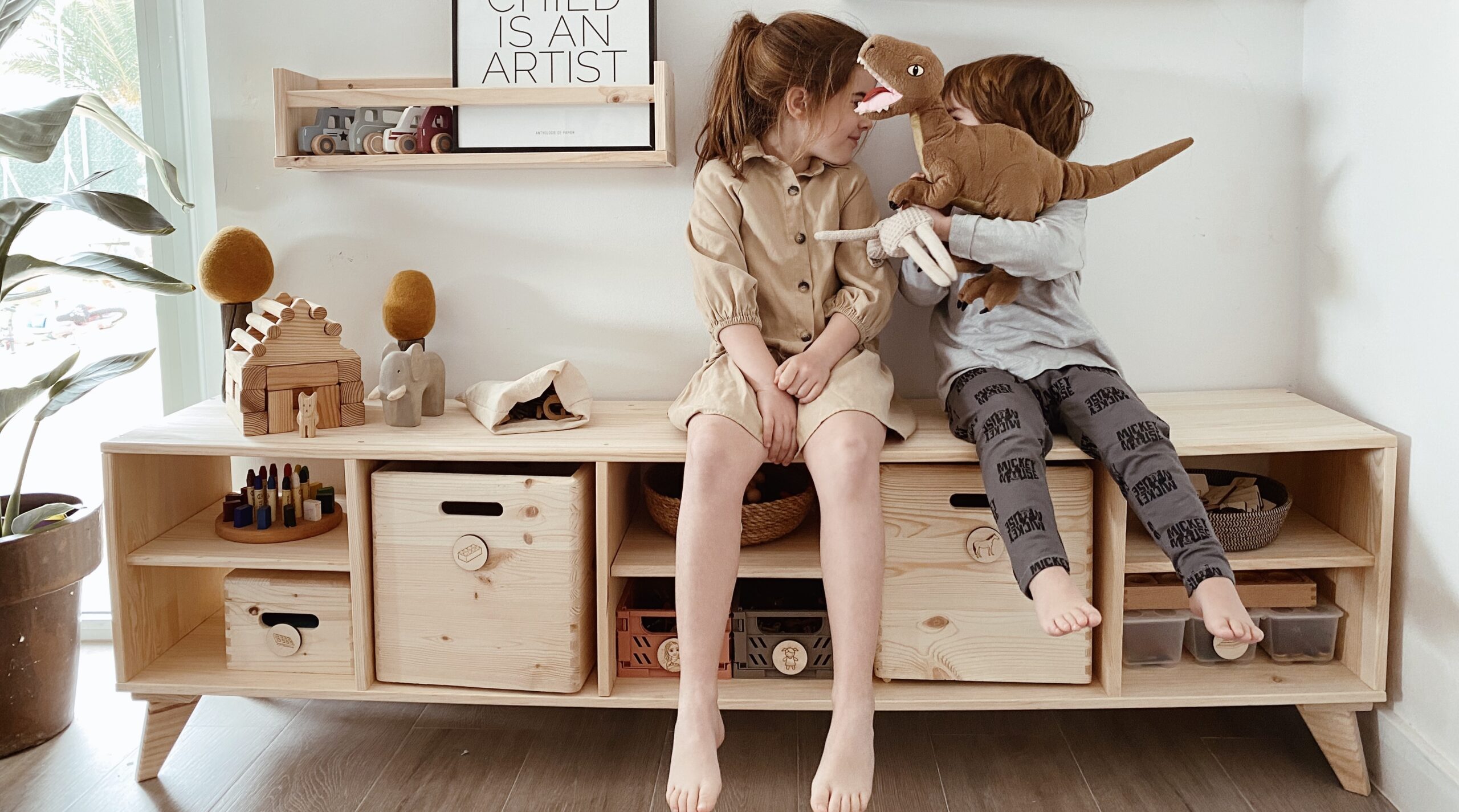 Estanterías modulares de cubo DINAMIC: almacenamiento y banco en un solo mueble